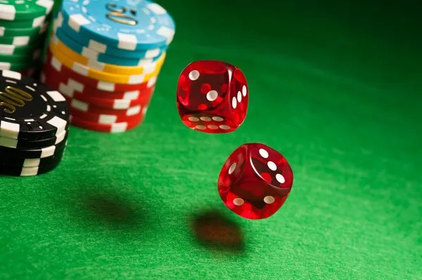 Singapore Pools 4D draw board showing winning numbers and payout multipliers